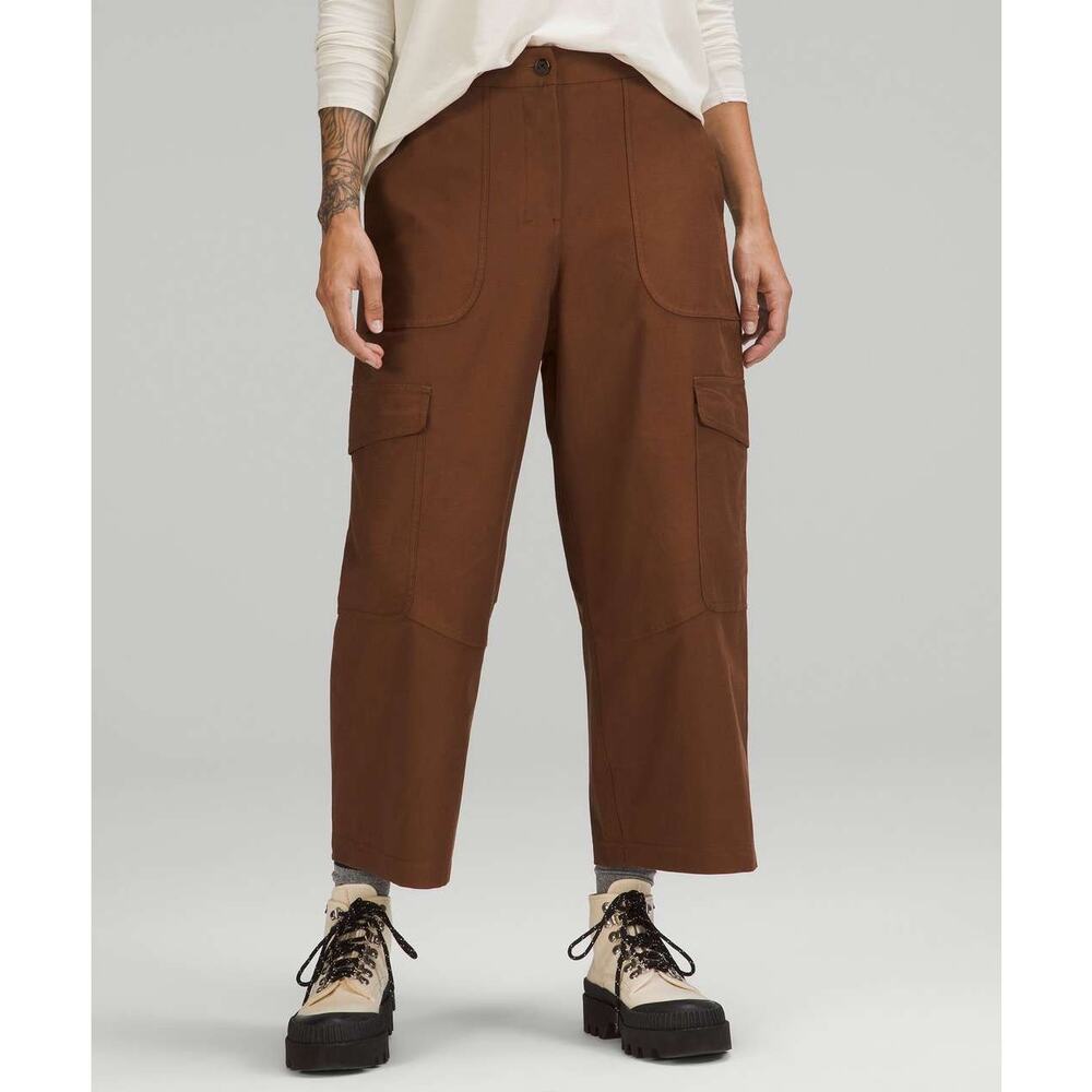 Lululemon Light Utilitech Cargo Pocket High-Rise Crop Pants Roasted Brown sz 31